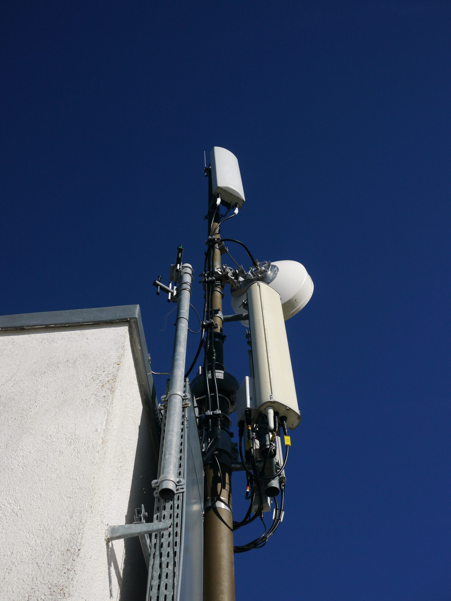 control equipment hanging house